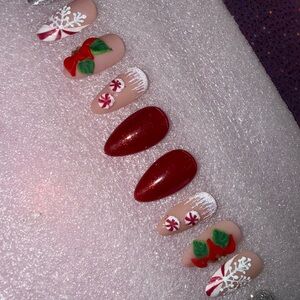 Festive Red and White Christmas Nail Set